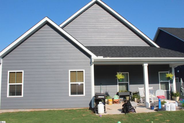 4 Dunroyal Road, Fountain Inn, SC 29644