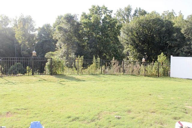 4 Dunroyal Road, Fountain Inn, SC 29644