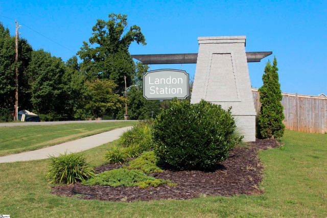 4 Dunroyal Road, Fountain Inn, SC 29644