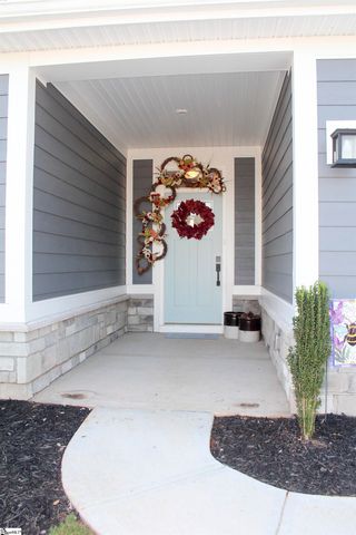 4 Dunroyal Road, Fountain Inn, SC 29644