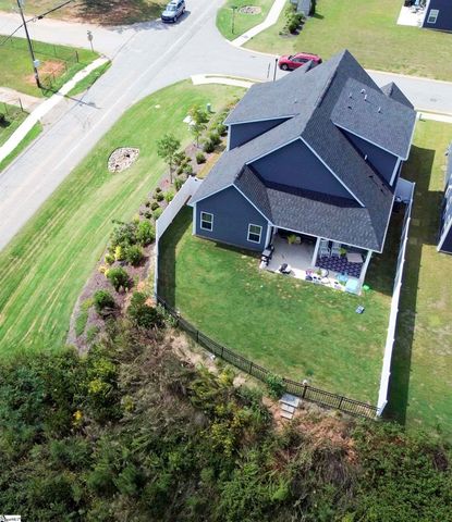 4 Dunroyal Road, Fountain Inn, SC 29644