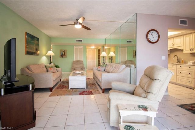 3612 SE 12th AVE # 1, Cape Coral, FL 33904