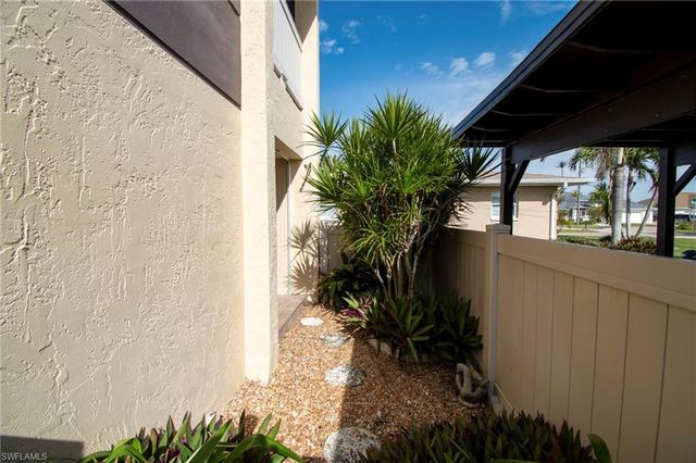 3612 SE 12th AVE # 1, Cape Coral, FL 33904