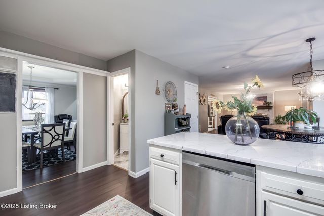 10418 Glenmary Farm Dr, Louisville, KY 40291