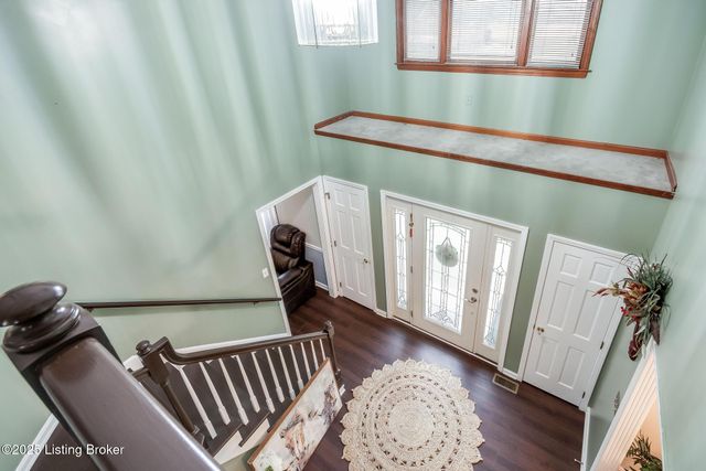 10418 Glenmary Farm Dr, Louisville, KY 40291