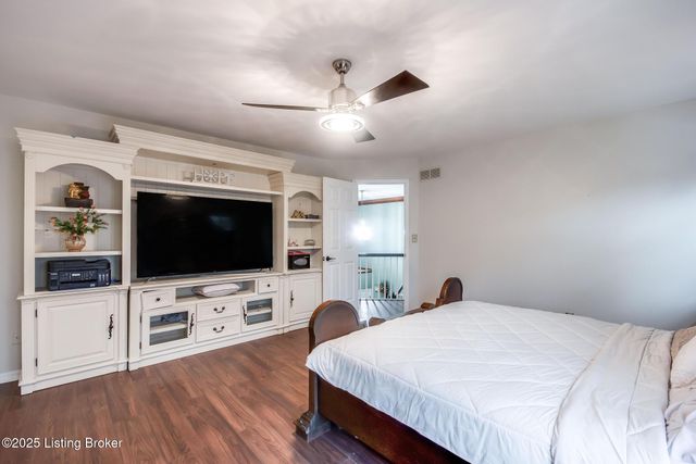 10418 Glenmary Farm Dr, Louisville, KY 40291