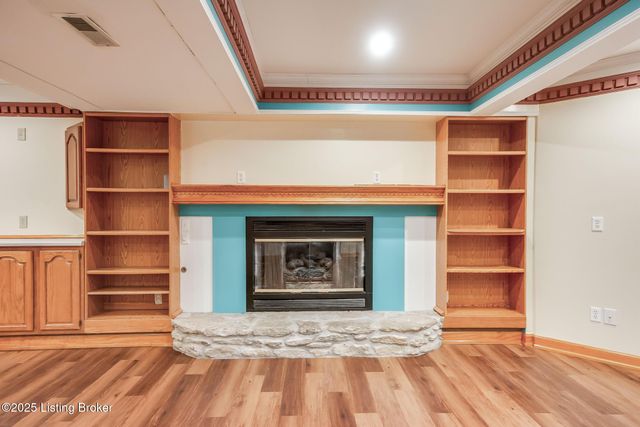 10418 Glenmary Farm Dr, Louisville, KY 40291