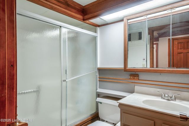 10418 Glenmary Farm Dr, Louisville, KY 40291