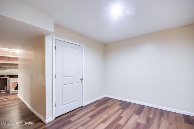 10418 Glenmary Farm Dr, Louisville, KY 40291