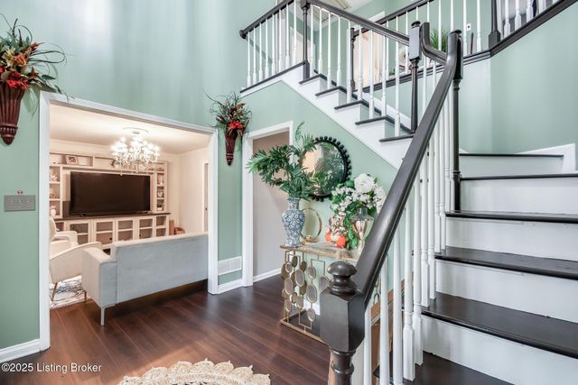 10418 Glenmary Farm Dr, Louisville, KY 40291