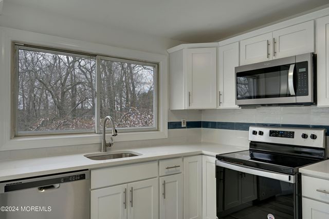 13 Swain Avenue, Toms River, NJ 08755