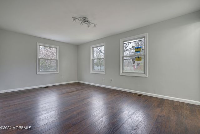 13 Swain Avenue, Toms River, NJ 08755