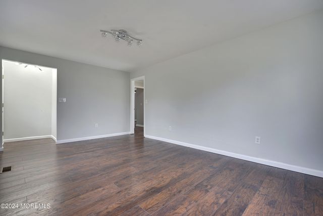 13 Swain Avenue, Toms River, NJ 08755