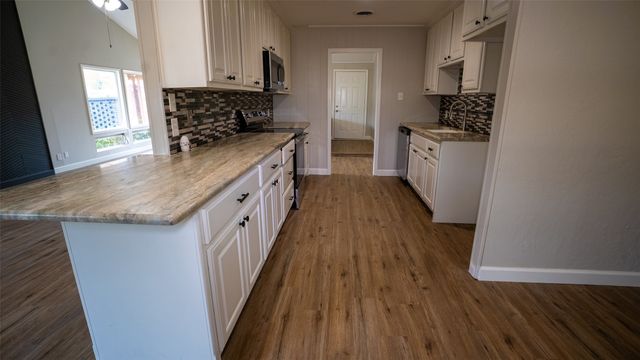 1801 Pine Bluff Street, Paris, TX 75460