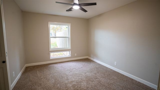 1801 Pine Bluff Street, Paris, TX 75460