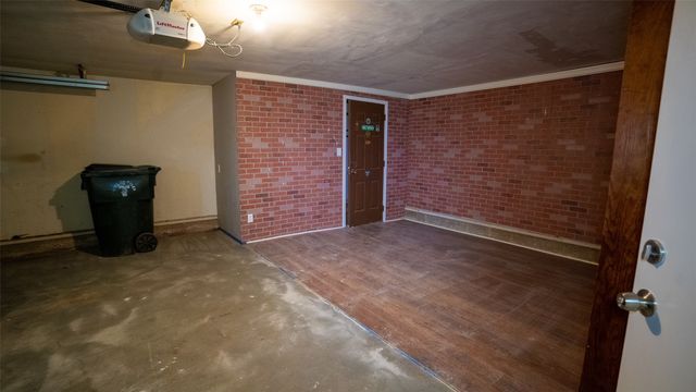 1801 Pine Bluff Street, Paris, TX 75460