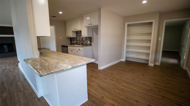 1801 Pine Bluff Street, Paris, TX 75460