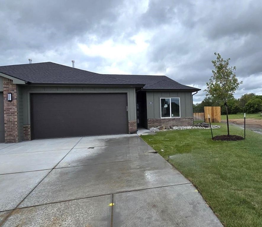 391 Trails End Ct, Goddard, KS 67052