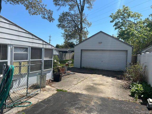 9 Prospect Avenue, East Rockaway, NY 11518