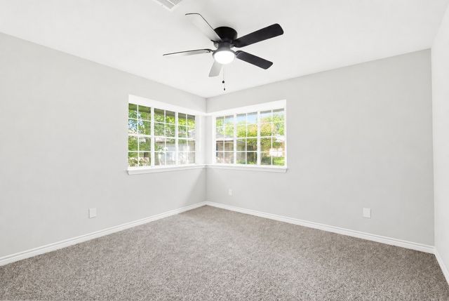 210 Squirebrook Drive, Desoto, TX 75115