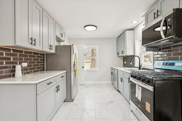 14510 S Emerald Avenue, Riverdale, IL 60827