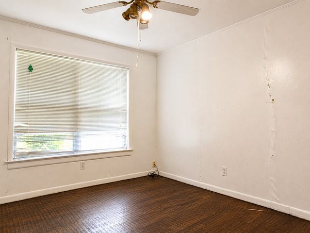 627 Kingston Drive, Irving, TX 75061