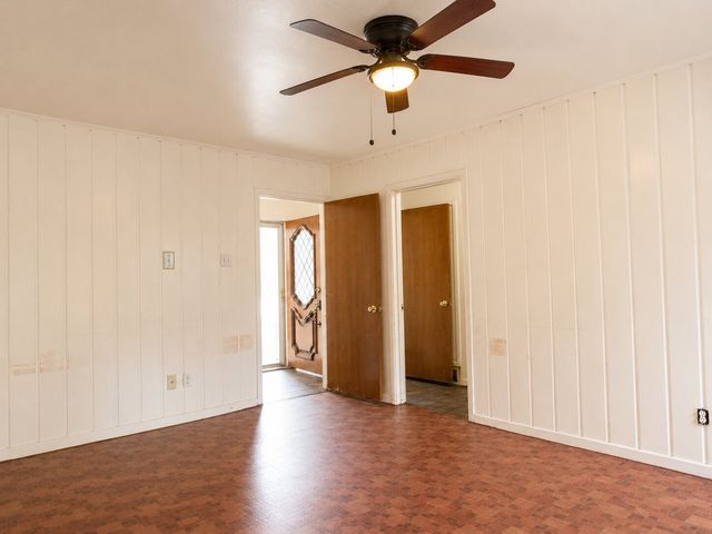 627 Kingston Drive, Irving, TX 75061