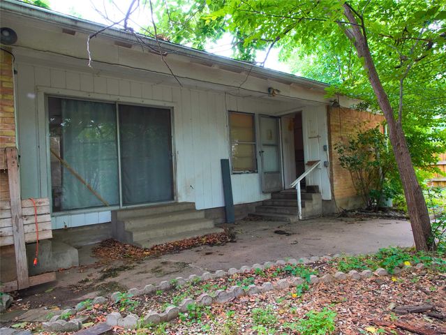 627 Kingston Drive, Irving, TX 75061