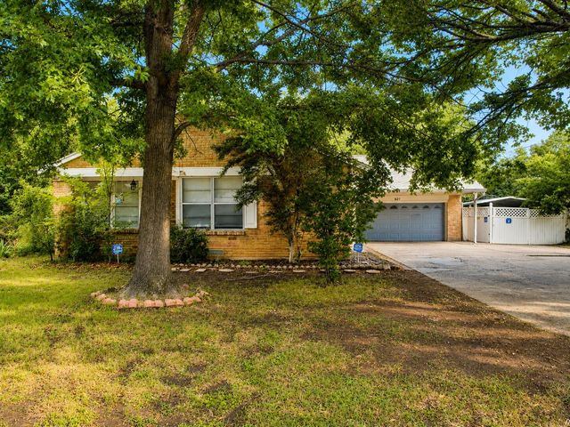 627 Kingston Drive, Irving, TX 75061