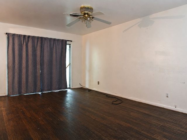 627 Kingston Drive, Irving, TX 75061