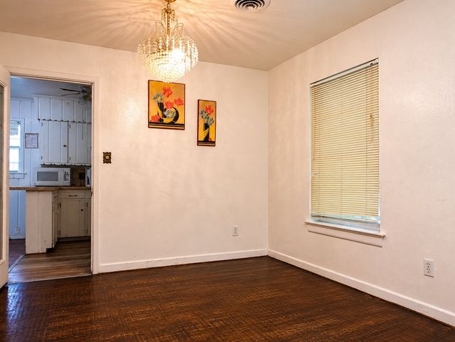 627 Kingston Drive, Irving, TX 75061