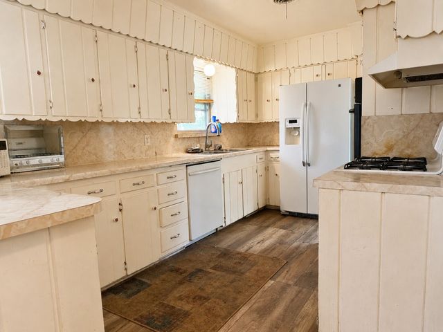 627 Kingston Drive, Irving, TX 75061
