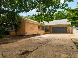 627 Kingston Drive, Irving, TX 75061