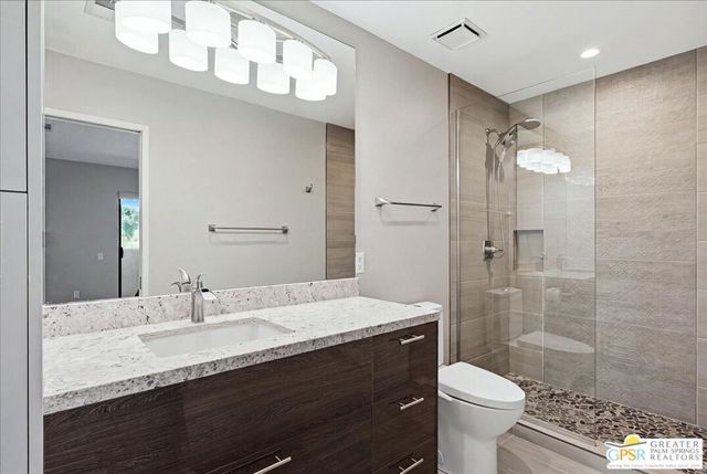1150 E Amado Road 16B2, Palm Springs, CA 92262