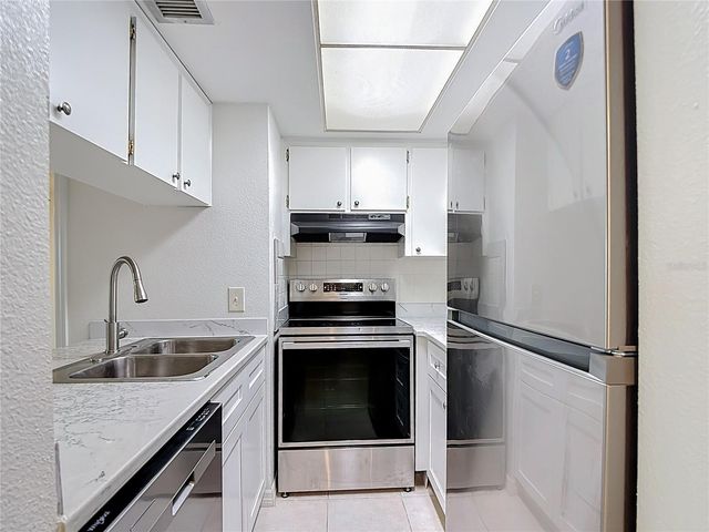 5132 AMULET DRIVE 105, New Port Richey, FL 34652