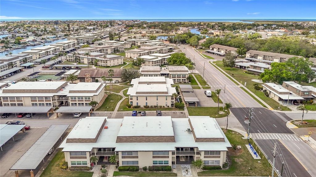 5132 AMULET DRIVE 105, New Port Richey, FL 34652