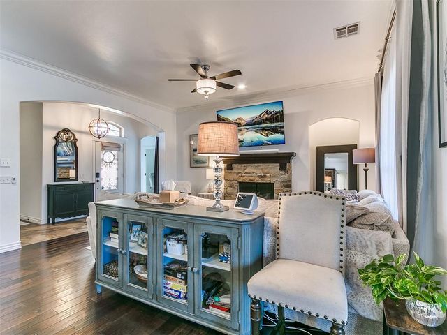 1320 Sonoma Lakes Boulevard, Moore, OK 73160