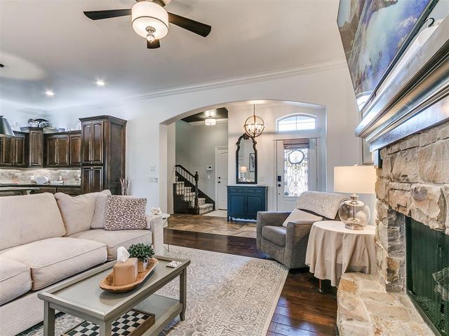 1320 Sonoma Lakes Boulevard, Moore, OK 73160