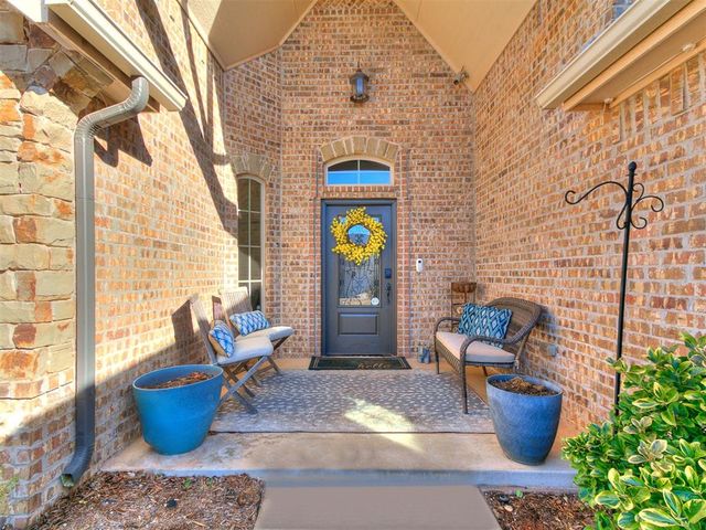 1320 Sonoma Lakes Boulevard, Moore, OK 73160