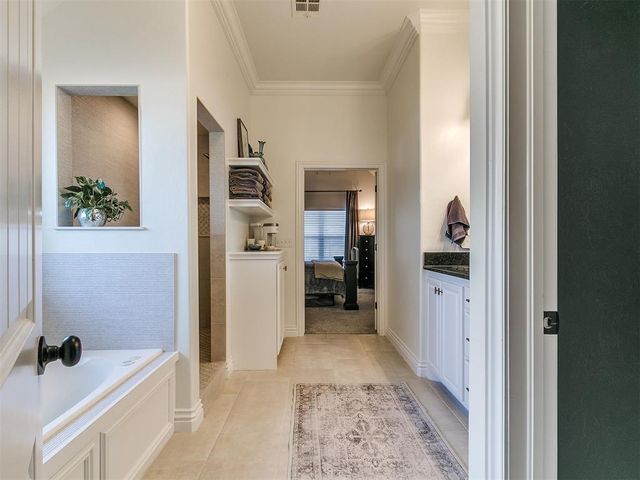 1320 Sonoma Lakes Boulevard, Moore, OK 73160