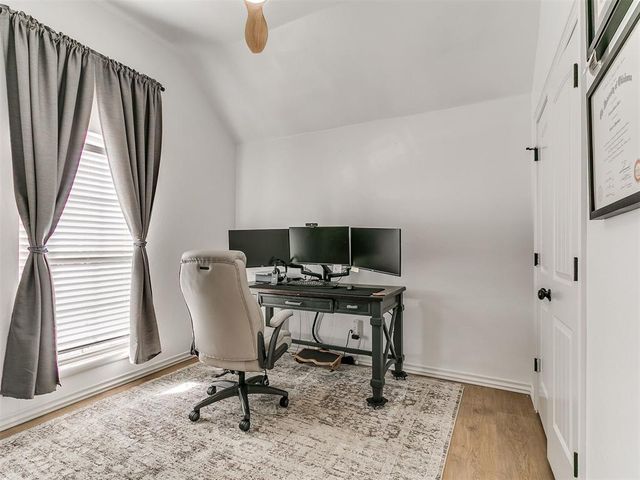 1320 Sonoma Lakes Boulevard, Moore, OK 73160