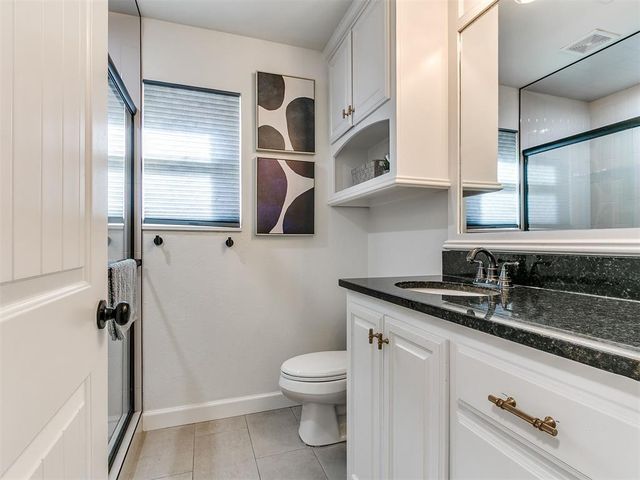 1320 Sonoma Lakes Boulevard, Moore, OK 73160