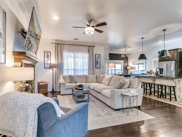 1320 Sonoma Lakes Boulevard, Moore, OK 73160