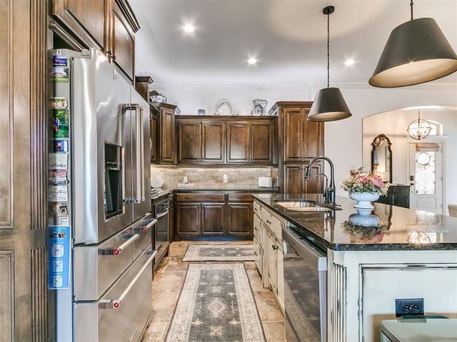 1320 Sonoma Lakes Boulevard, Moore, OK 73160