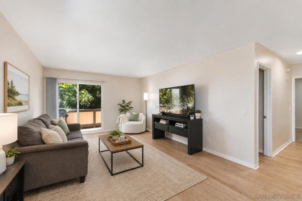 868 E Alvarado 28, Fallbrook, CA 92028 — exterior