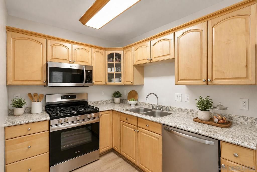 868 E Alvarado 28, Fallbrook, CA 92028 — photo 3