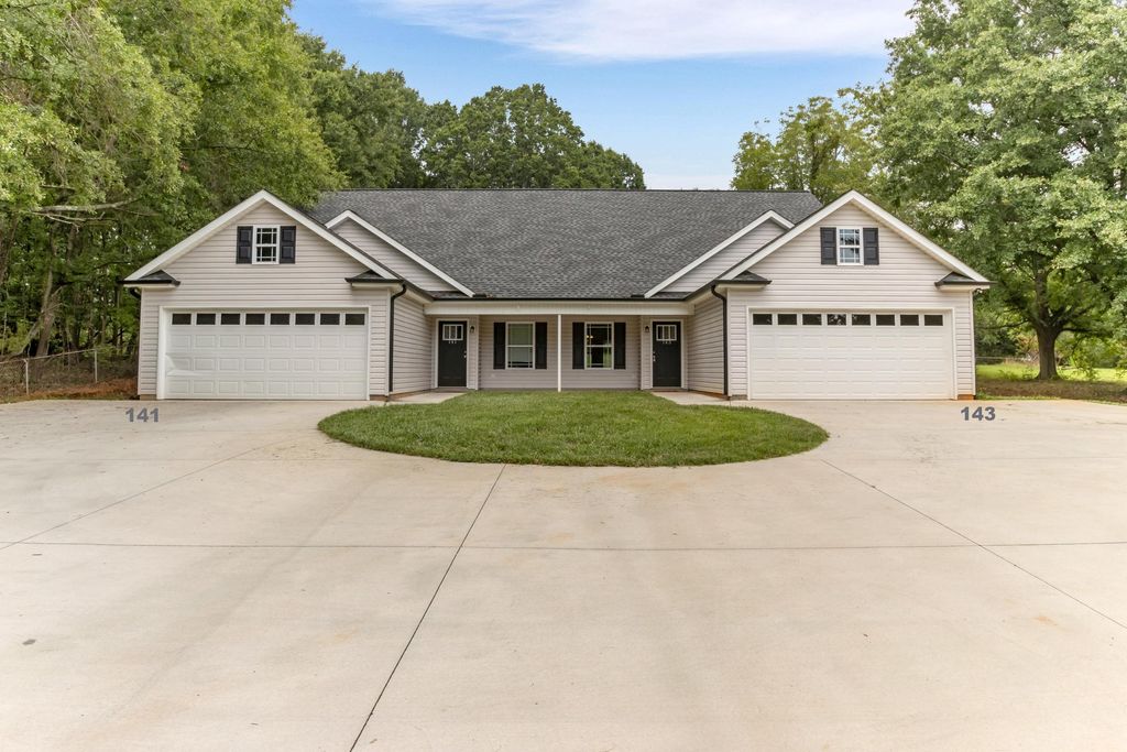 141 Sandifer Road, Spartanburg, SC 29303