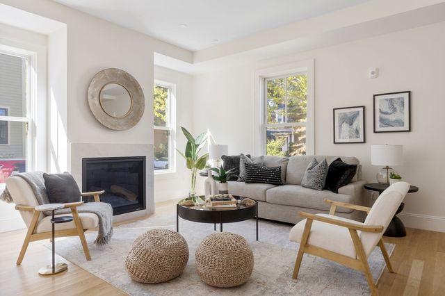 24 Wendell Street 2, Cambridge, MA 02138