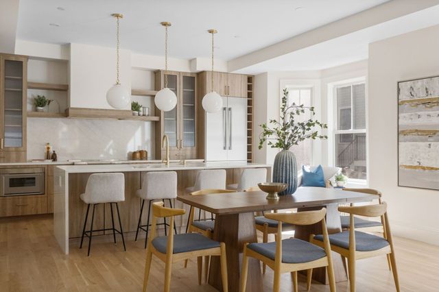 24 Wendell Street 2, Cambridge, MA 02138