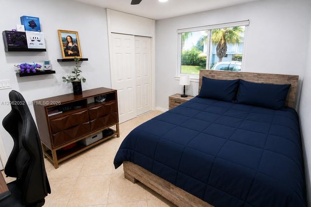 2430 Sabal Palm Dr, Miramar, FL 33023